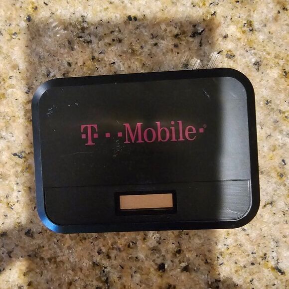 T-Mobile Franklin T9 Wireless R717 4g LTE Mobile Hotspot - Picture 3 of 15